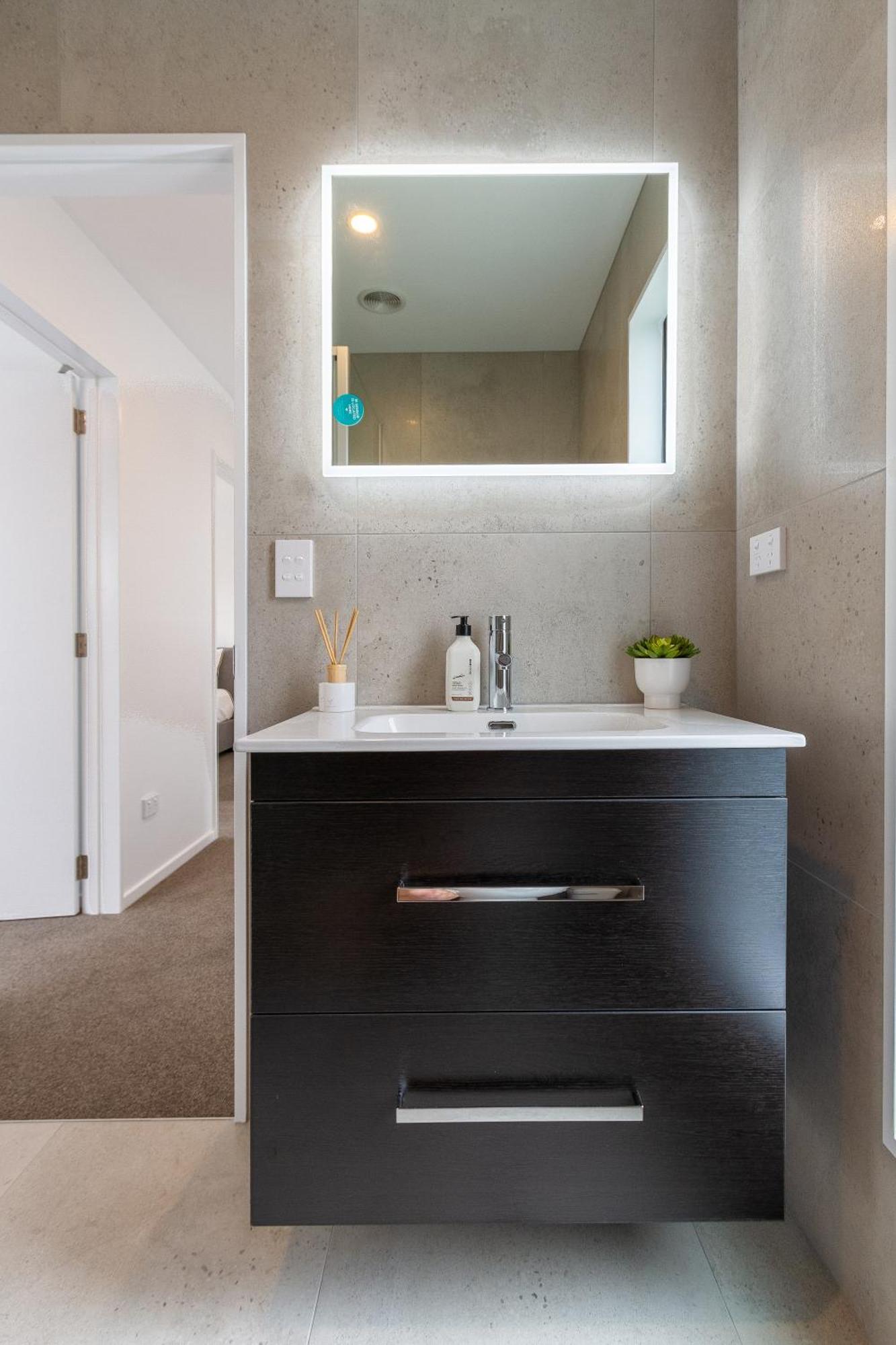 2Br Townhouse: Cosy, Close To City, Car Park ไครสต์เชิร์ช ภายนอก รูปภาพ