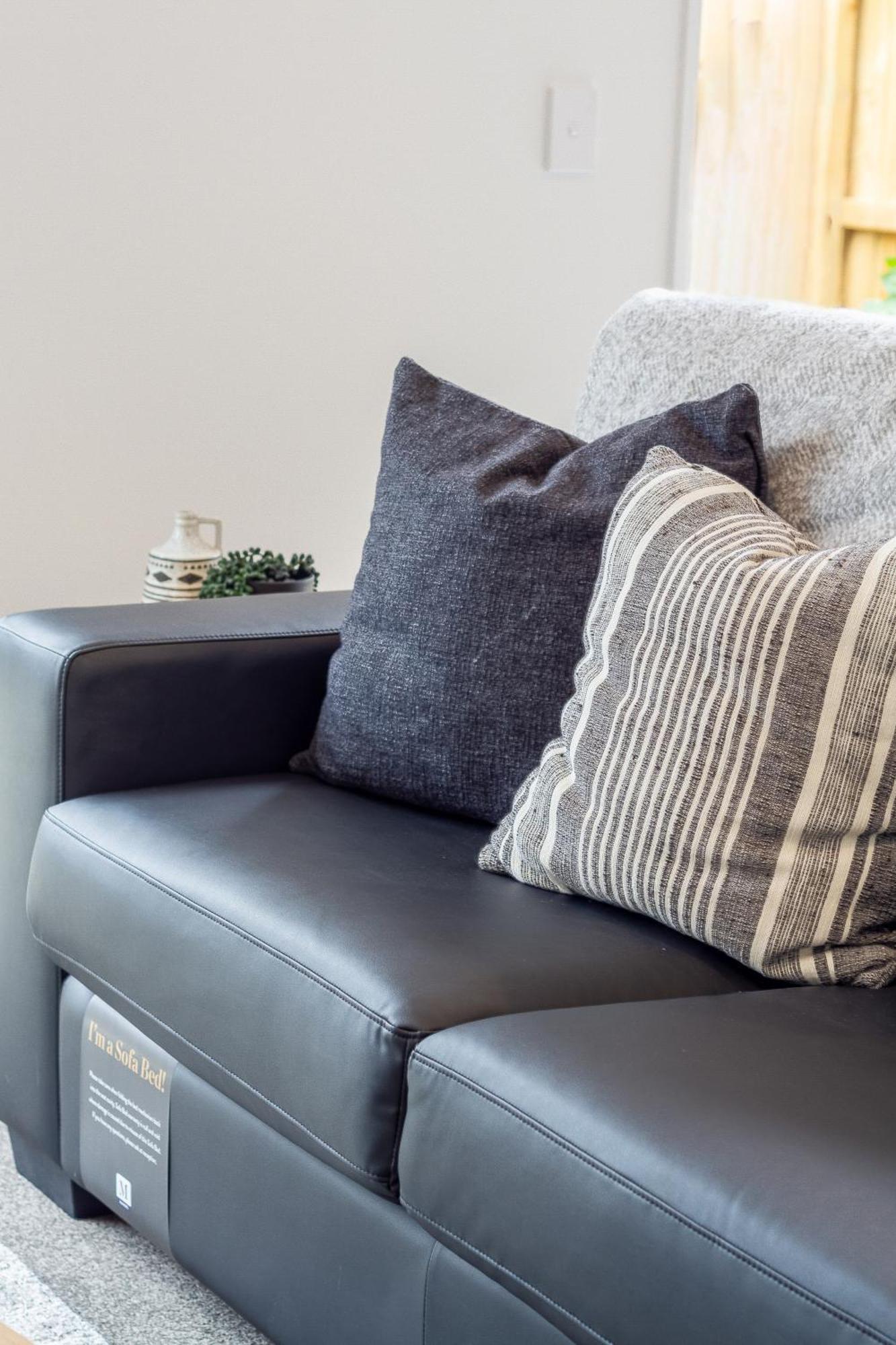 2Br Townhouse: Cosy, Close To City, Car Park ไครสต์เชิร์ช ภายนอก รูปภาพ