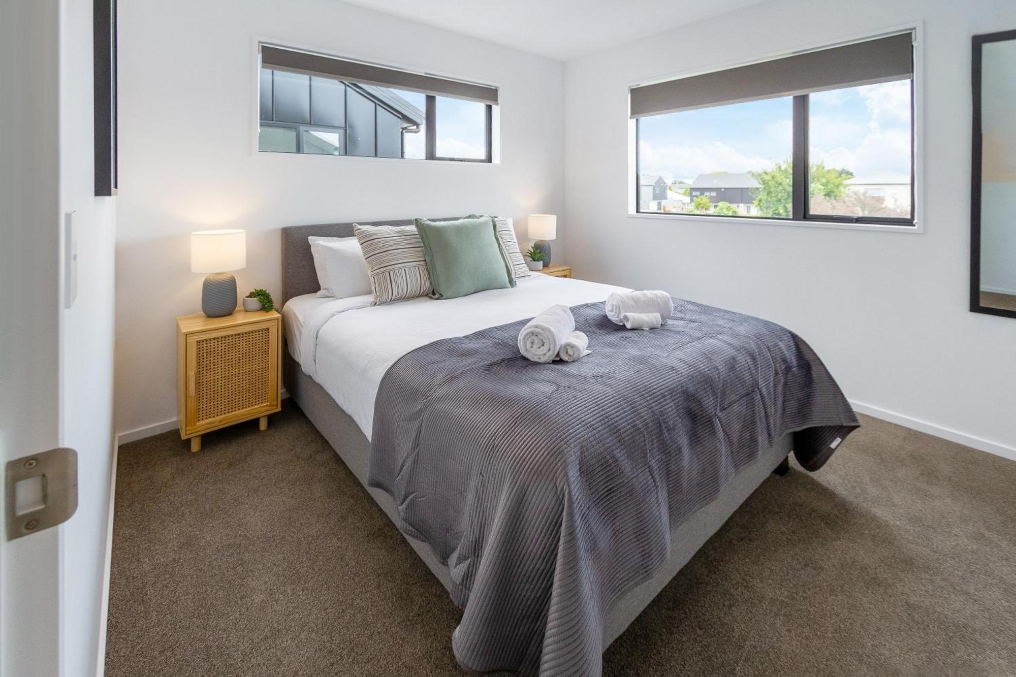 2Br Townhouse: Cosy, Close To City, Car Park ไครสต์เชิร์ช ภายนอก รูปภาพ